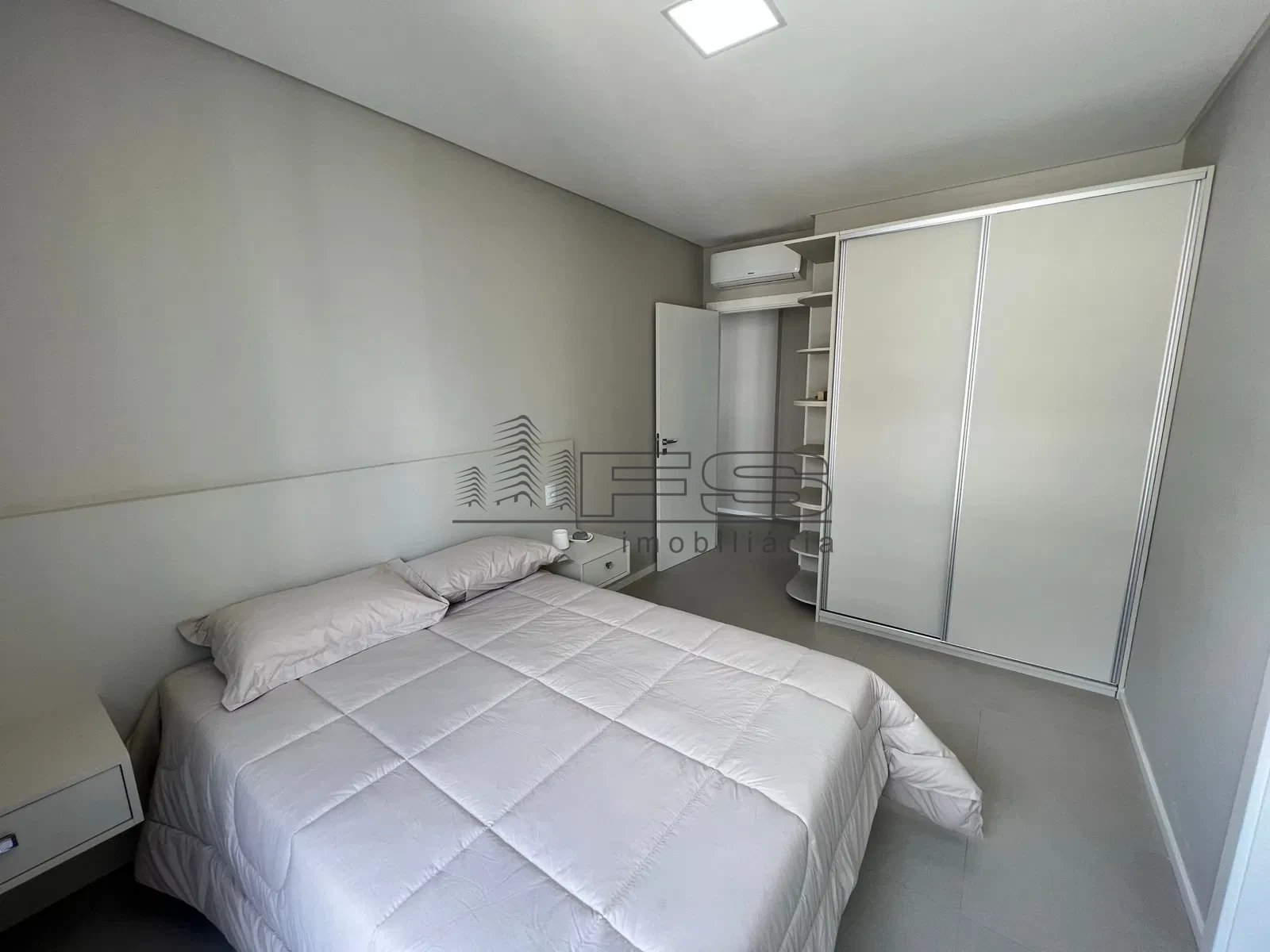 V4932 - Saint Antoine, 3 suítes, Mobiliado, Meia Praia, Itapema
