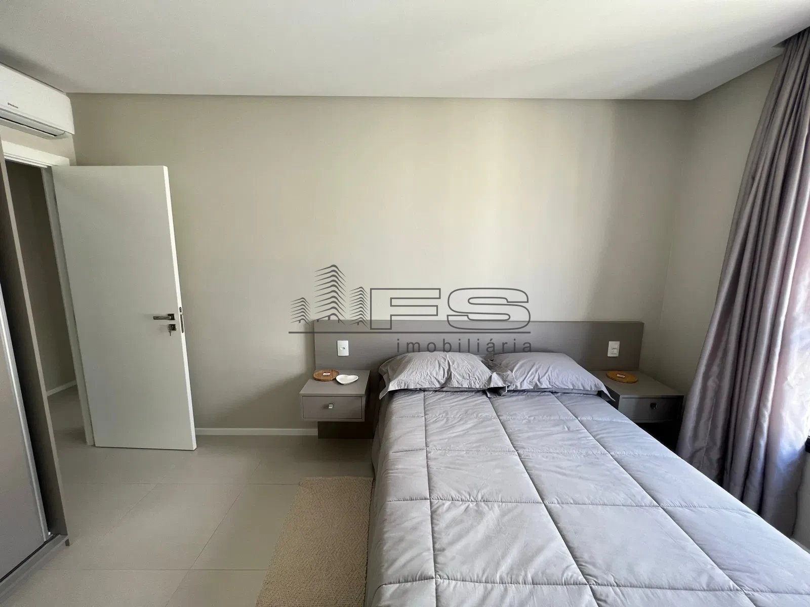 V4932 - Saint Antoine, 3 suítes, Mobiliado, Meia Praia, Itapema