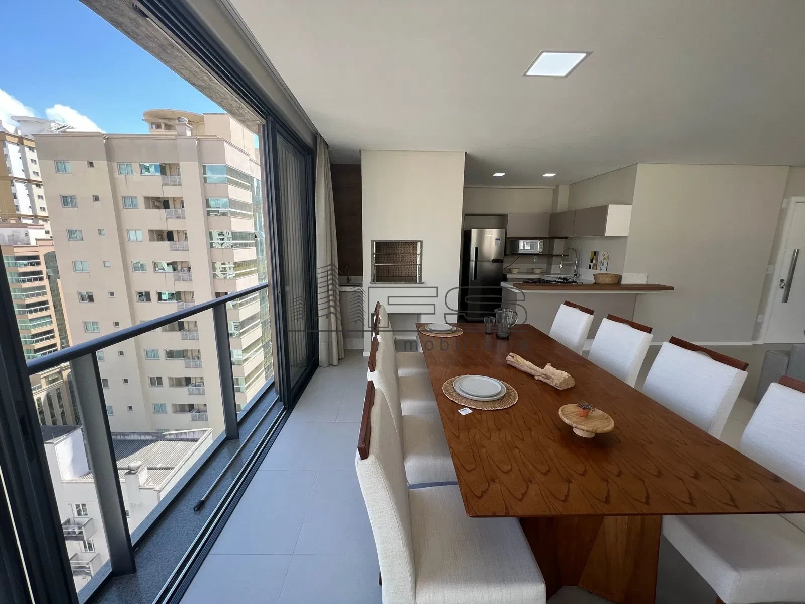 V4932 - Saint Antoine, 3 suítes, Mobiliado, Meia Praia, Itapema