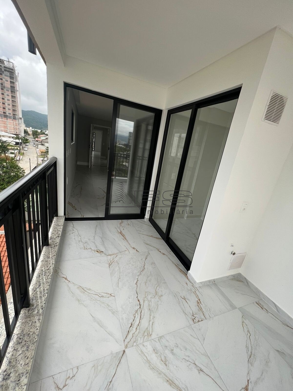 V3810 - Residencial De Ville, 2 dormitórios, Perequê, Porto Belo