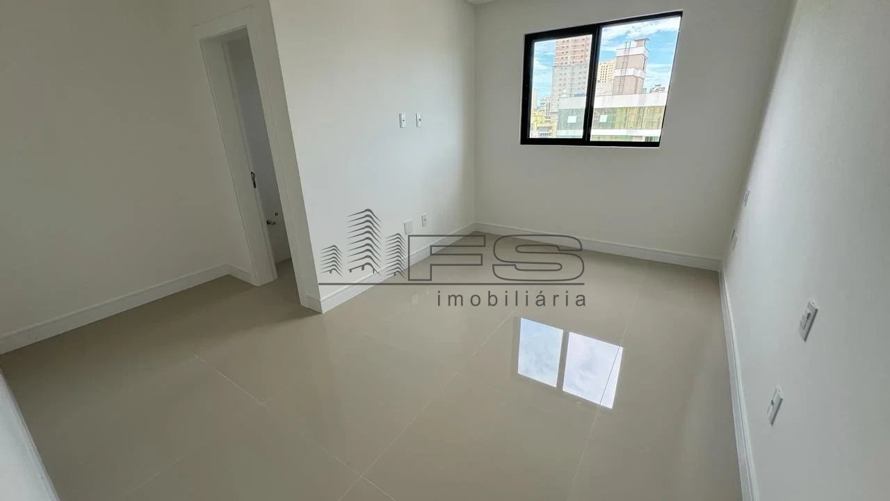V5035 - Zurich Residence, 3 suítes, Meia Praia, Itapema.
