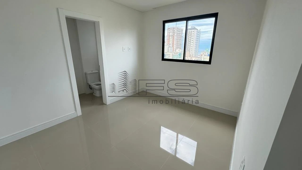 V5035 - Zurich Residence, 3 suítes, Meia Praia, Itapema.