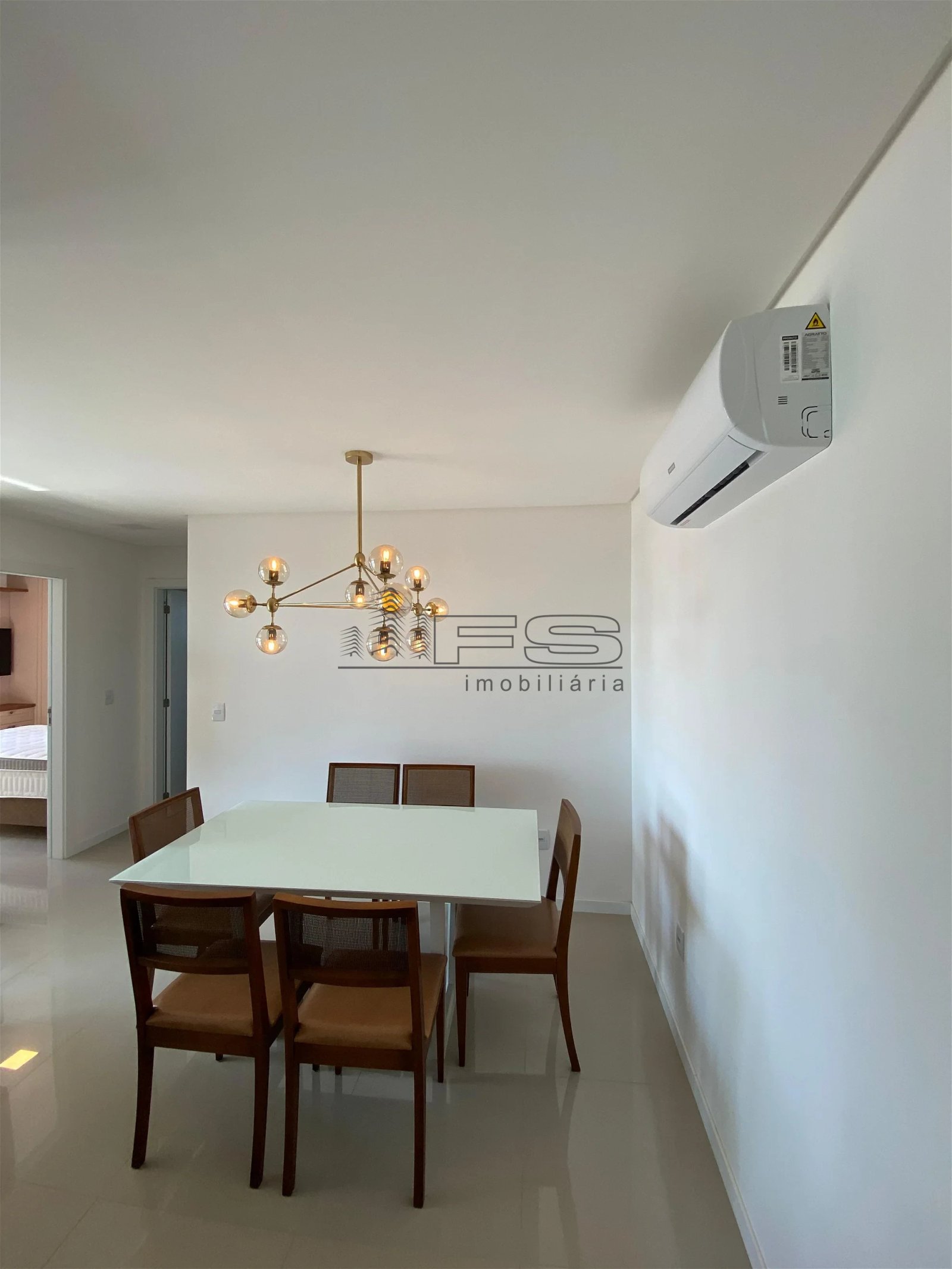 V5044 - Blue Garden, 2 dormitórios, mobiliado, Itapema, SC